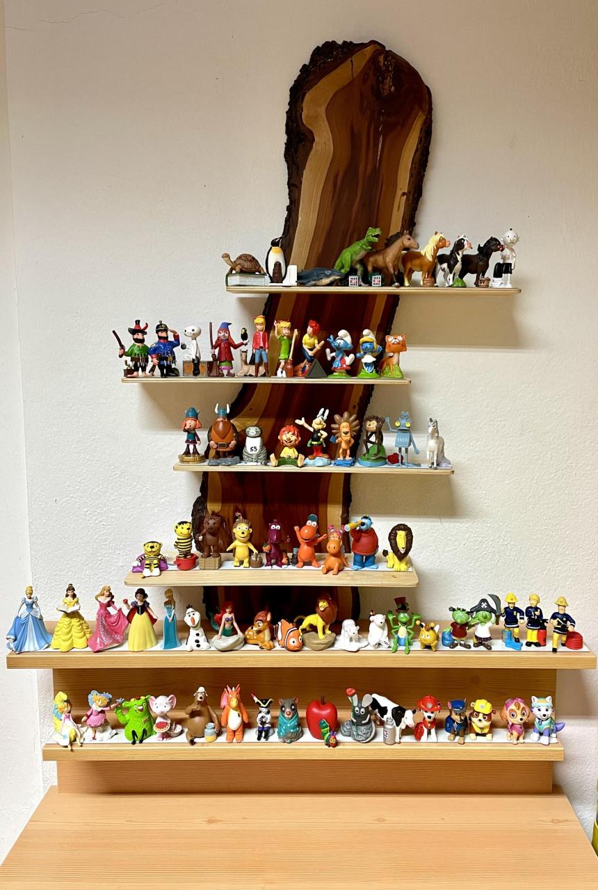 Tonieregal mit Tonies