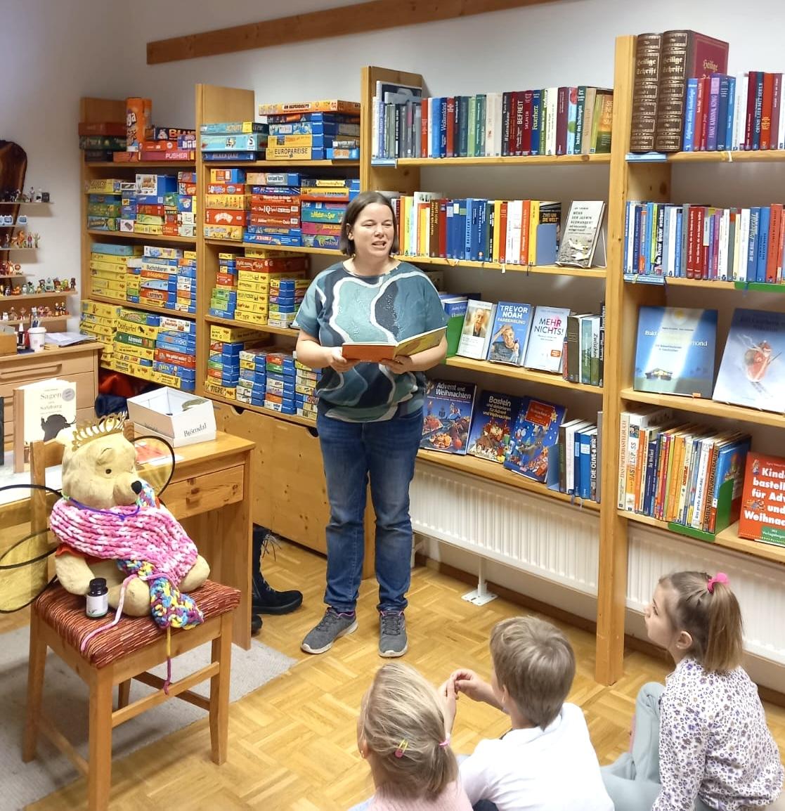 Maria liest vor