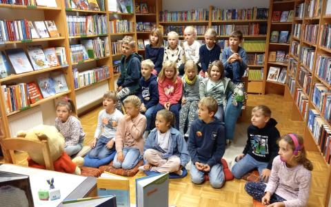 1.A ind der Bibliothek